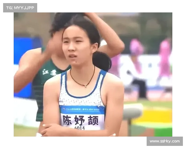 14岁短跑新星百米夺冠，独特跑姿引关注