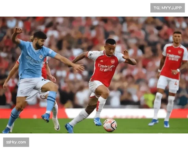 英超第33轮：曼城2-0战胜阿森纳，积分榜反超对手登顶